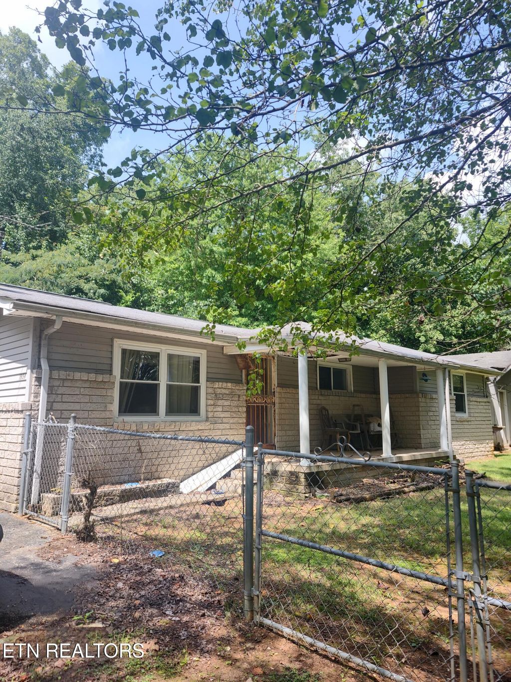 Photo of 1954 Bluff Rd, Harriman, TN 37748 (MLS # 1309192)