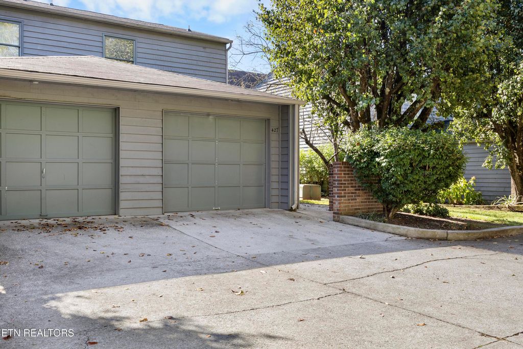 Photo of 427 Bramblewood Lane, Knoxville, TN 37922 (MLS # 1317906)