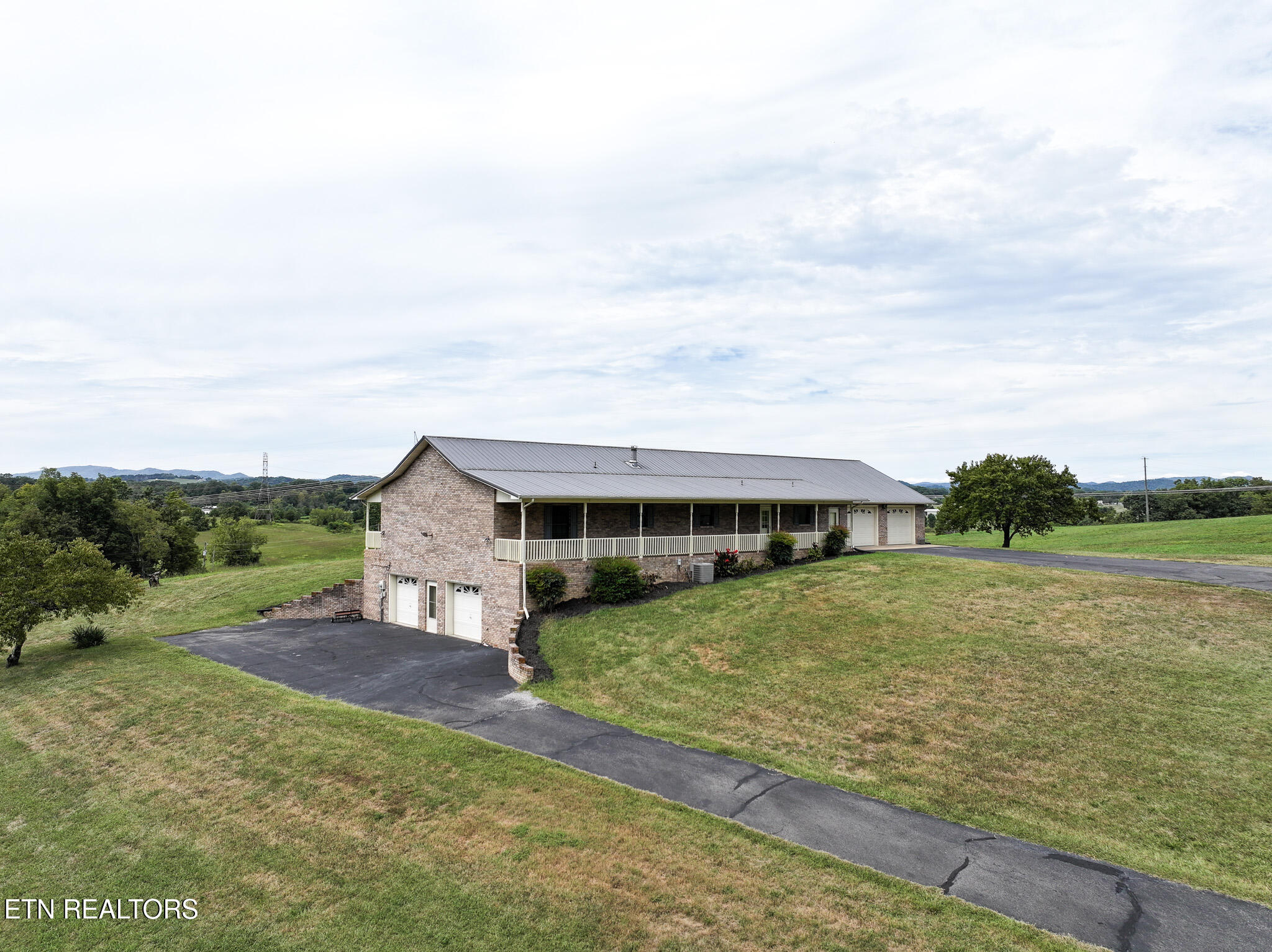 887 Berry Rd