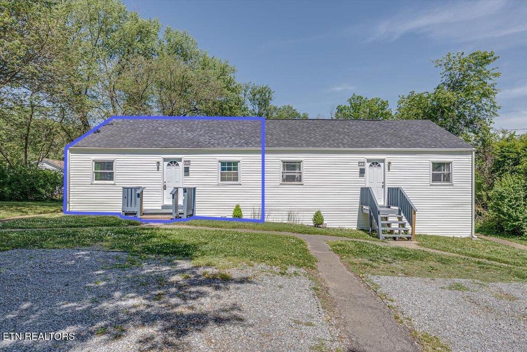 Photo of 158 Hamilton Circle, Oak Ridge, TN 37830 (MLS # 1337658)