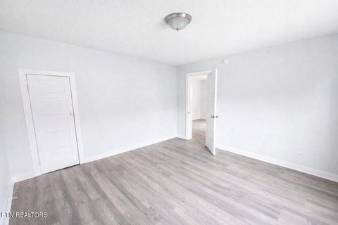 Tiny photo for 1619 Worth St, Knoxville, TN 37917 (MLS # 1338660)