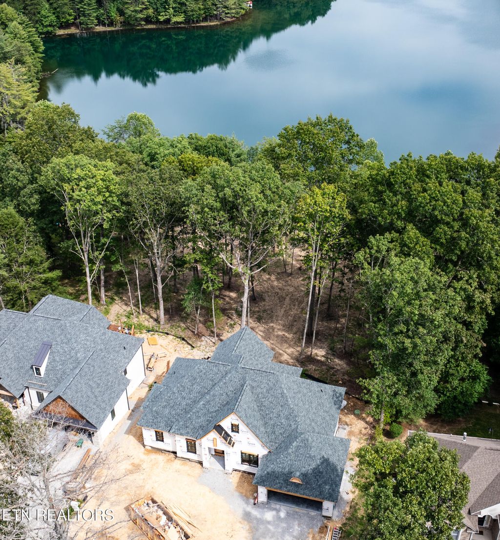 Photo of 28 Hunterwood Court, Crossville, TN 38558 (MLS # 1314457)