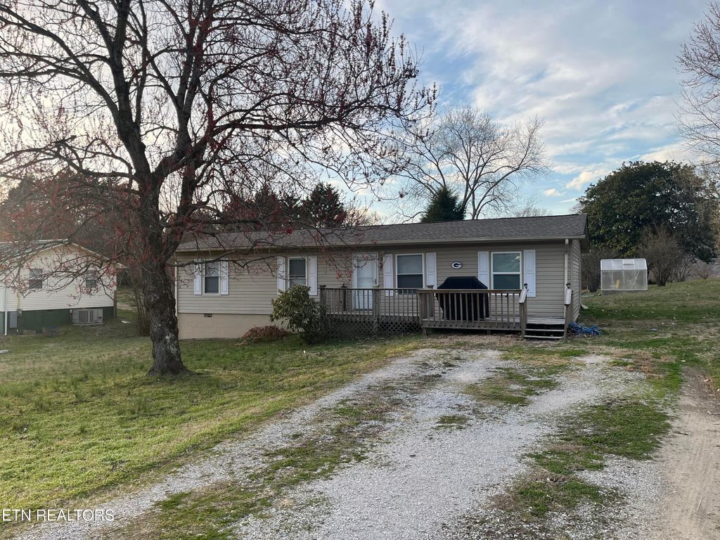 Photo of 717 Bernard Ave, Rockwood, TN 37854 (MLS # 1331599)