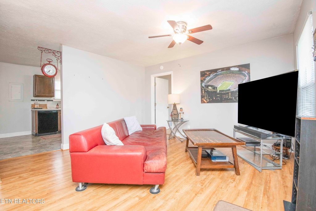 Photo of 717 Bernard Ave, Rockwood, TN 37854 (MLS # 1331599)