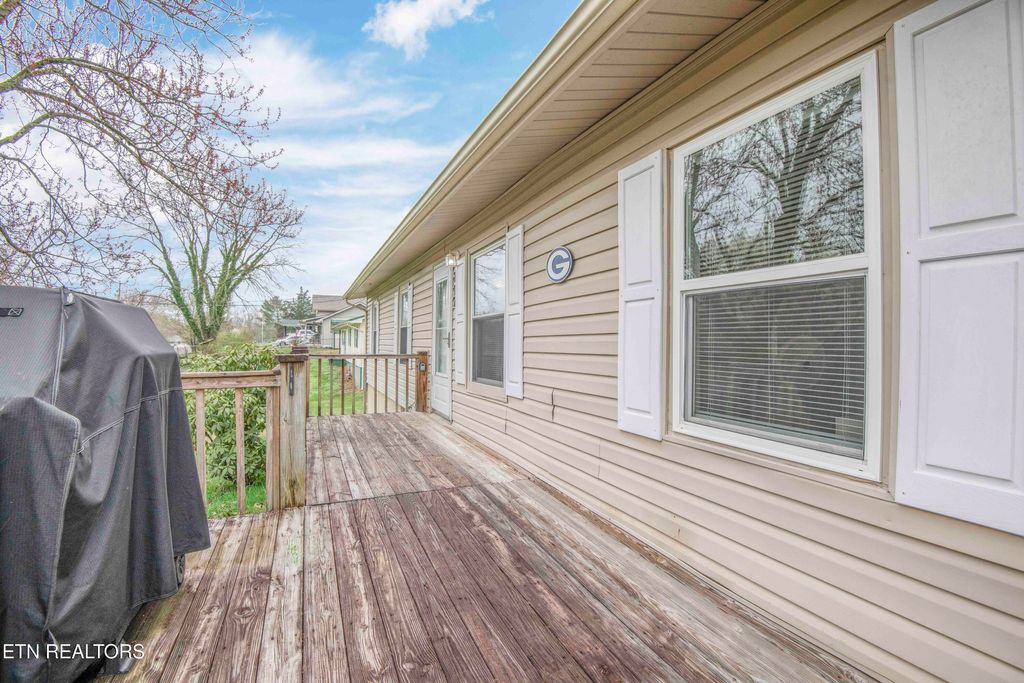 Photo of 717 Bernard Ave, Rockwood, TN 37854 (MLS # 1331599)