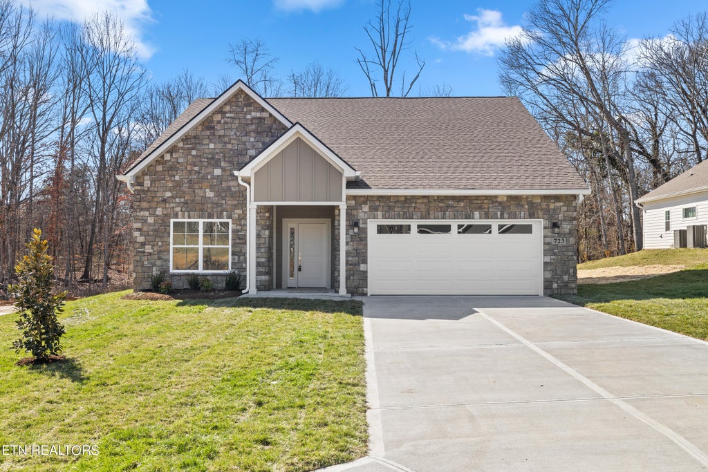 Photo of 723 Greenhead Lane, Knoxville, TN 37924 (MLS # 1252922)