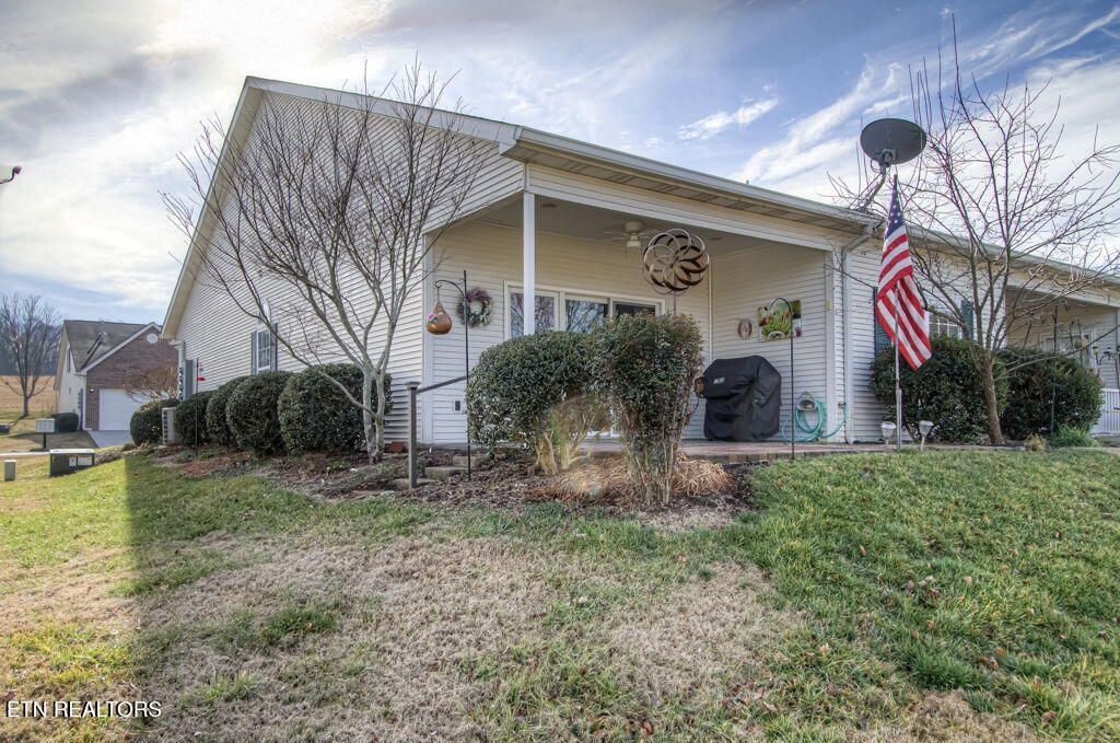 Photo of 607 Willington Place, Loudon, TN 37774 (MLS # 1329810)