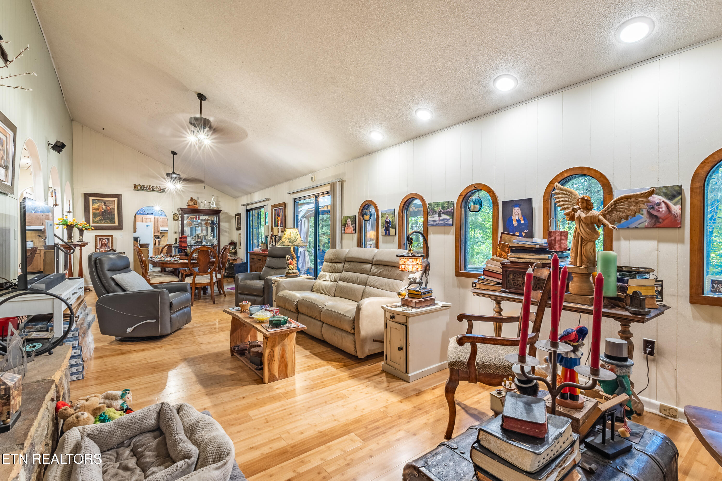 1633 Cardinal Drive