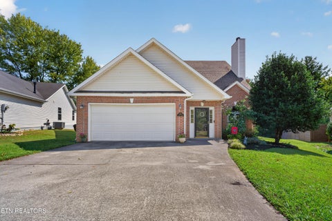 Photo of 8112 Legacy Lane, Knoxville, TN 37919 (MLS # 1355524)