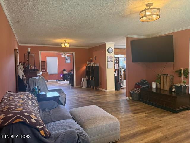 2505 Kenwood Drive