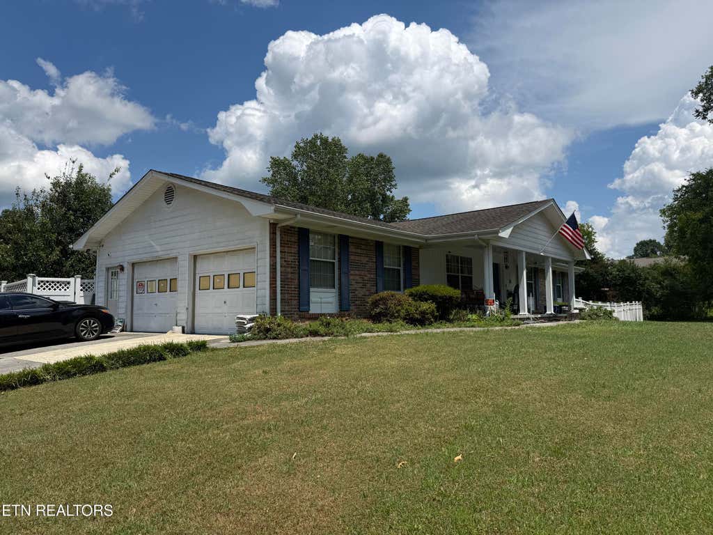 Photo of 2505 Kenwood Drive, Athens, TN 37303 (MLS # 1348041)