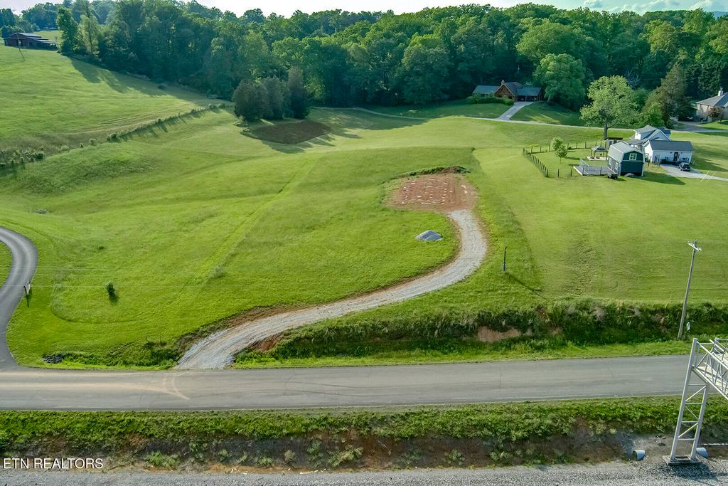 Photo of 139 Hearthside Rd Rd, Clinton, TN 37716 (MLS # 1322851)