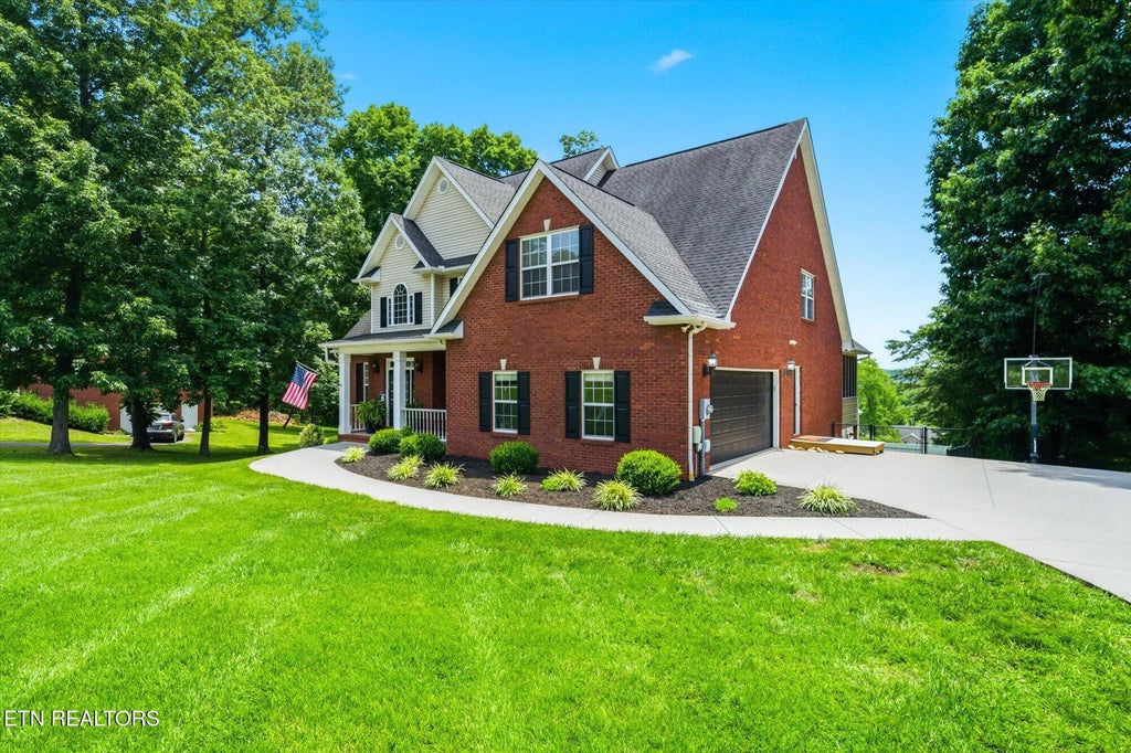 Photo of 1537 Ellis Woods Loop, Sevierville, TN 37876 (MLS # 1343828)
