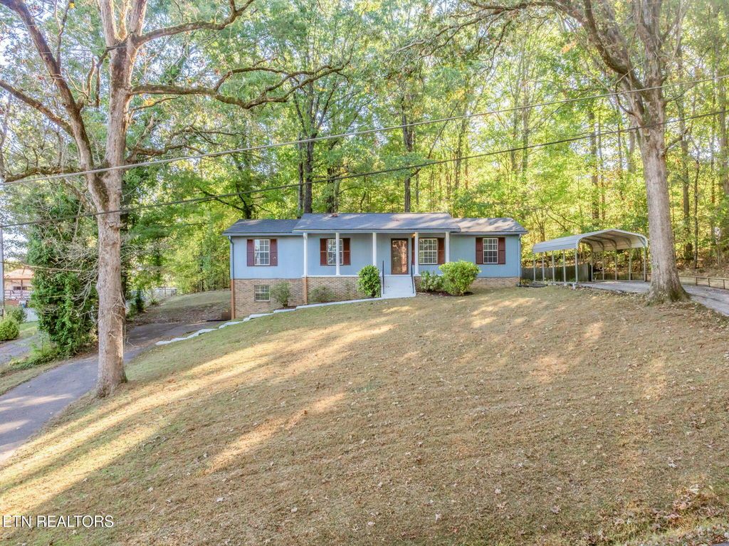 Photo of 127 County Road 622, Etowah, TN 37331 (MLS # 1319414)