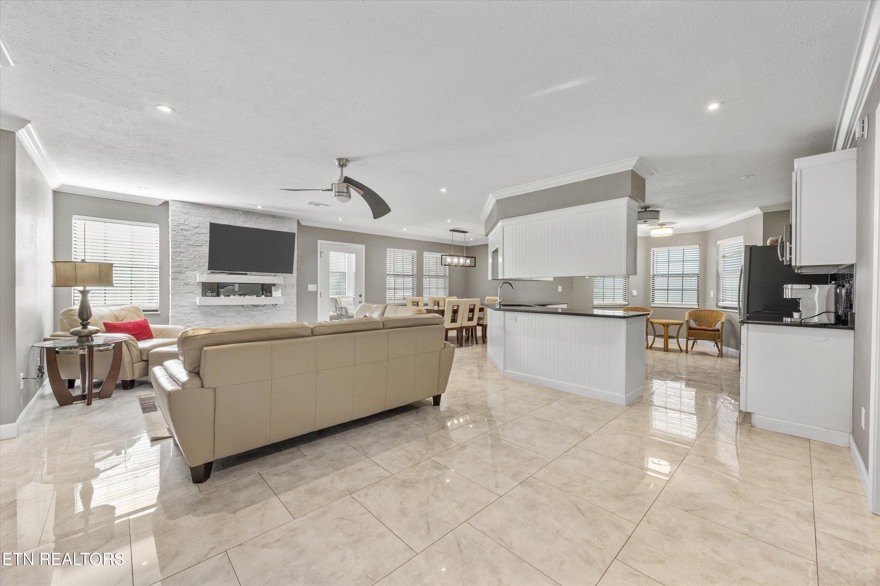 2837 Willa View Drive