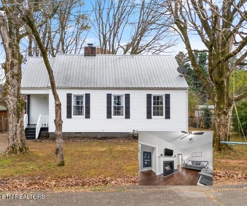 Photo of 925 Barnabas St, Athens, TN 37303 (MLS # 1322612)