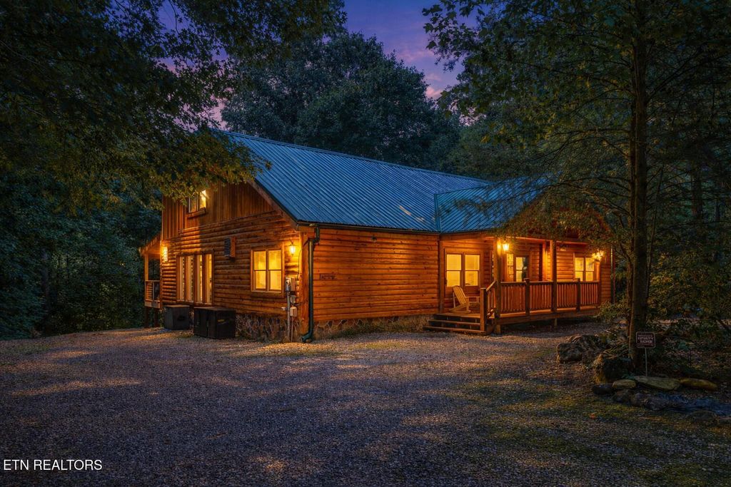 Photo of 225 Amet Way, Cosby, TN 37722 (MLS # 1328505)