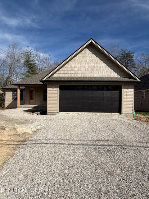 Photo of 151 Hawes Circle, Crossville, TN 38558 (MLS # 1335970)