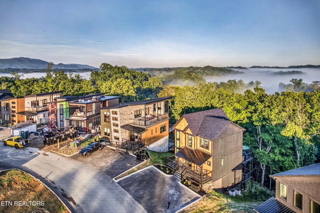 Photo of 1341 Reedmont Way, Sevierville, TN 37876 (MLS # 1340255)