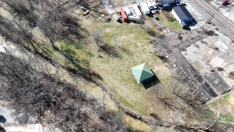 Tiny photo for 1008 N Main St, Sweetwater, TN 37874 (MLS # 1330349)