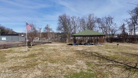 Tiny photo for 1008 N Main St, Sweetwater, TN 37874 (MLS # 1330349)