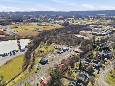 Tiny photo for 1008 N Main St, Sweetwater, TN 37874 (MLS # 1330349)