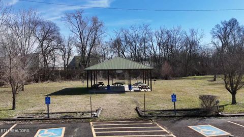 Tiny photo for 1008 N Main St, Sweetwater, TN 37874 (MLS # 1330349)