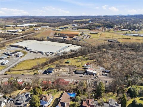 Tiny photo for 1008 N Main St, Sweetwater, TN 37874 (MLS # 1330349)