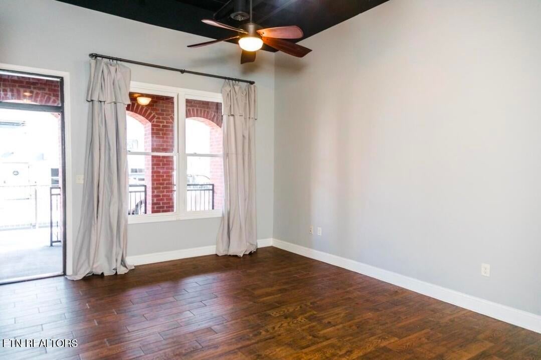 115 E Harper Ave