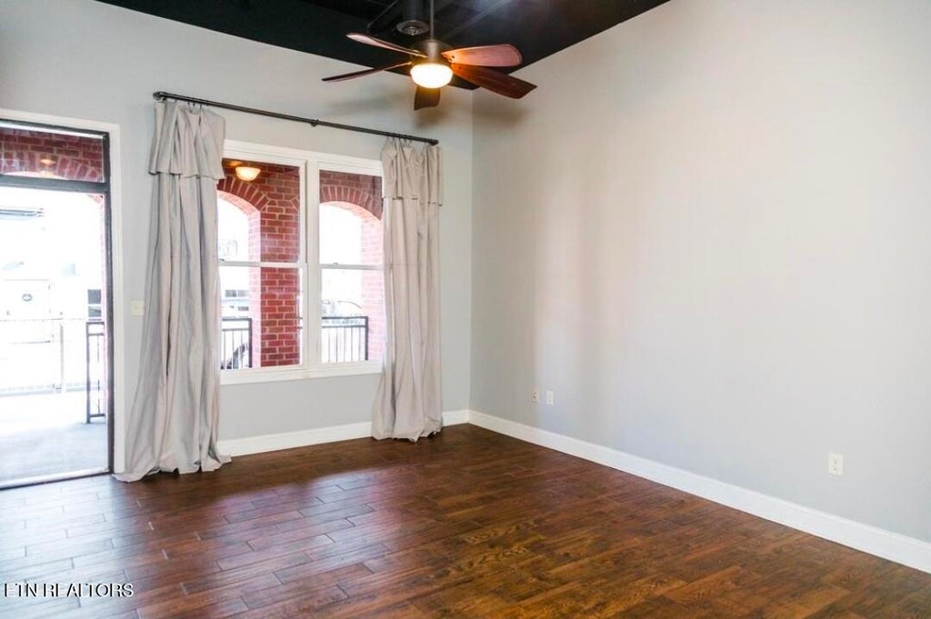 Photo of 115 E Harper Ave, Maryville, TN 37804 (MLS # 1360057)