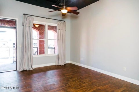 Tiny photo for 115 E Harper Ave, Maryville, TN 37804 (MLS # 1360057)