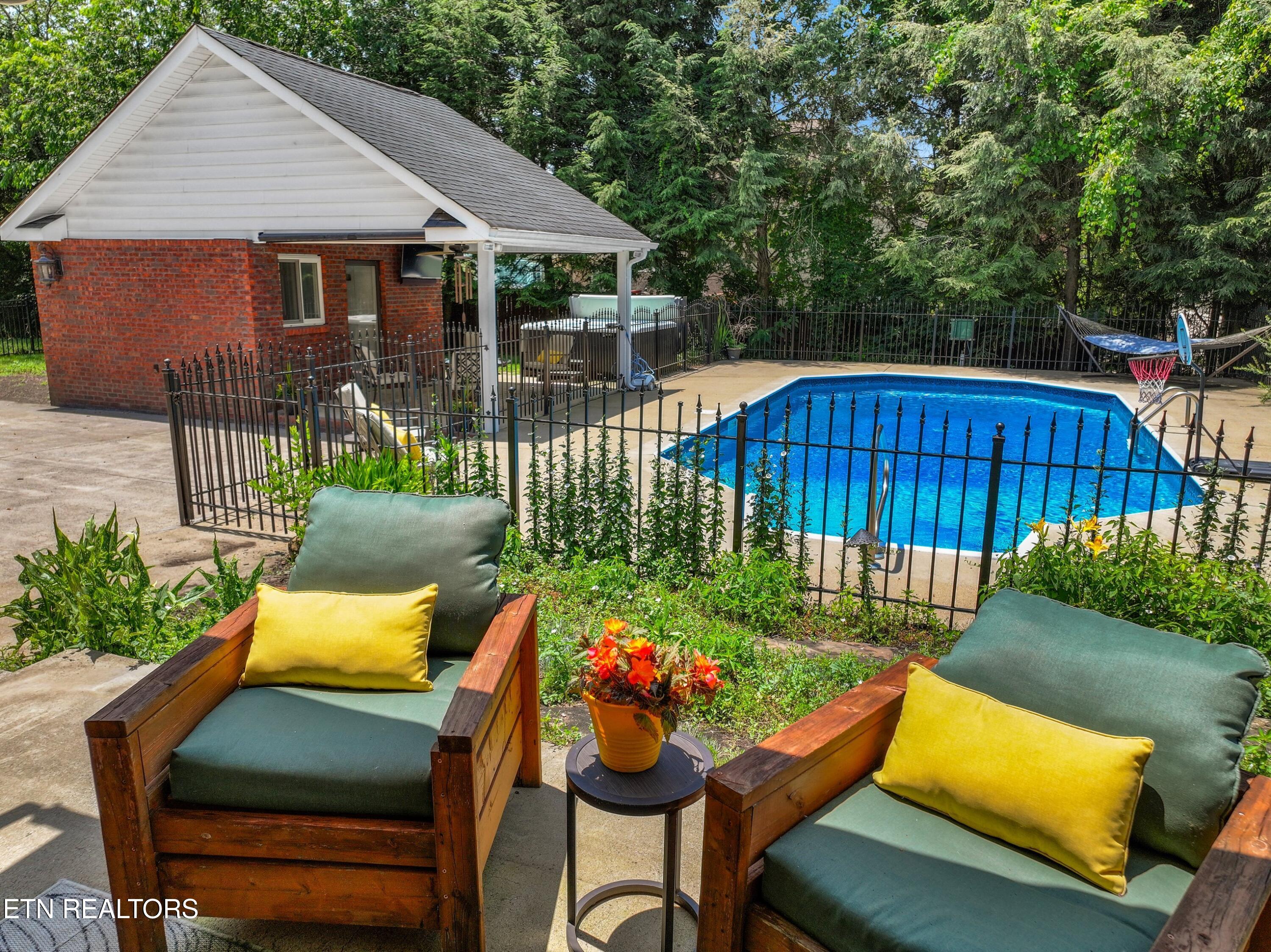 112 Reed Circle