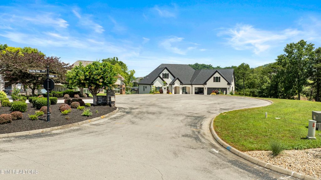 Photo of 930931 Red Robin Lane, Vonore, TN 37885 (MLS # 1307853)