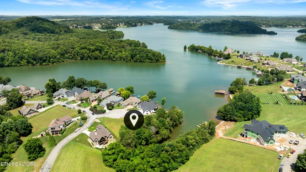 Photo of 930931 Red Robin Lane, Vonore, TN 37885 (MLS # 1307853)
