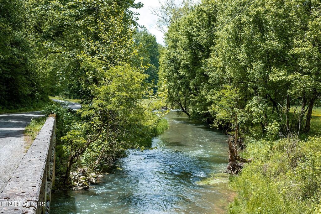 Photo of 8450 Old Highway 28, Pikeville, TN 37367 (MLS # 1334897)