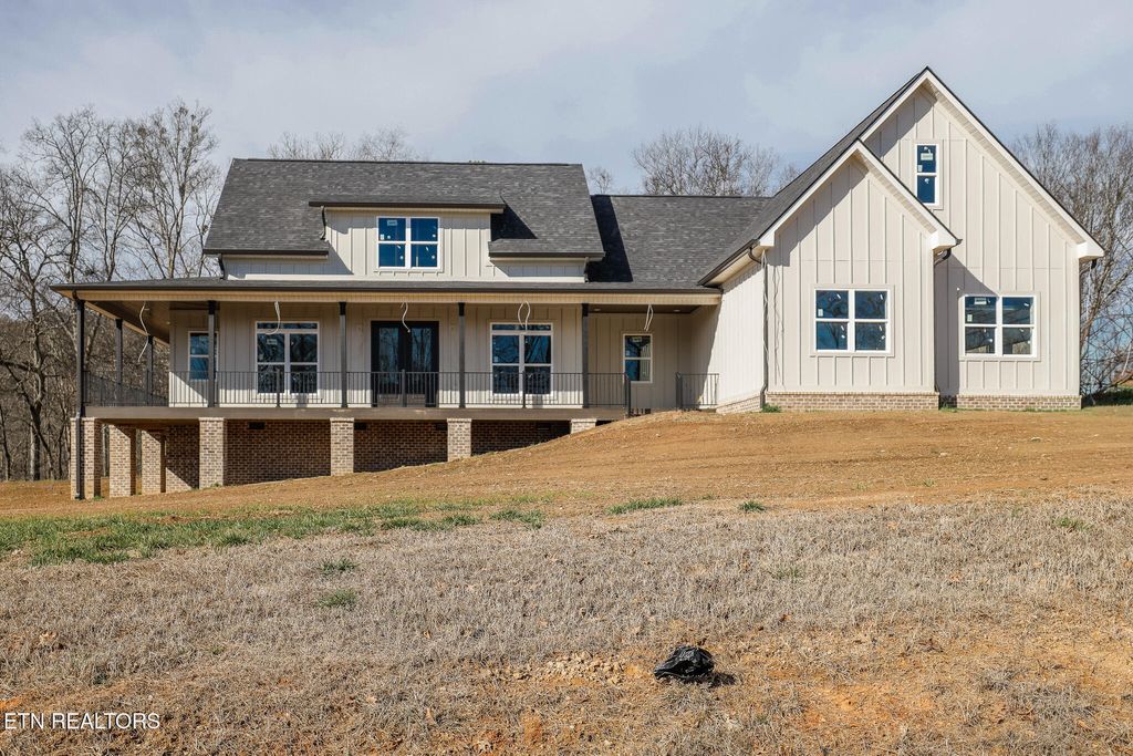 Photo of 827 Franklin Crossing, Maryville, TN 37804 (MLS # 1326736)