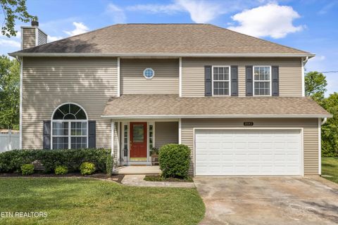 Single Family Residence in Knoxville TN 8643 Gleason Drive.jpg