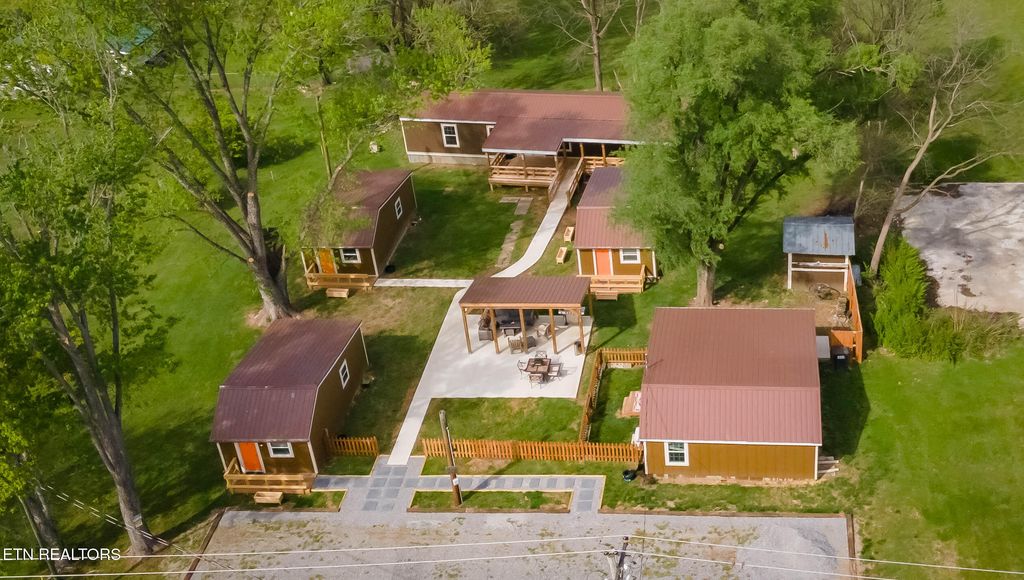 Photo of 8113 W Old Highway 73, Townsend, TN 37882 (MLS # 1336315)