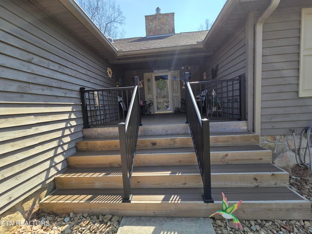 Photo of 107 Wickham Lane, Crossville, TN 38558 (MLS # 1334338)