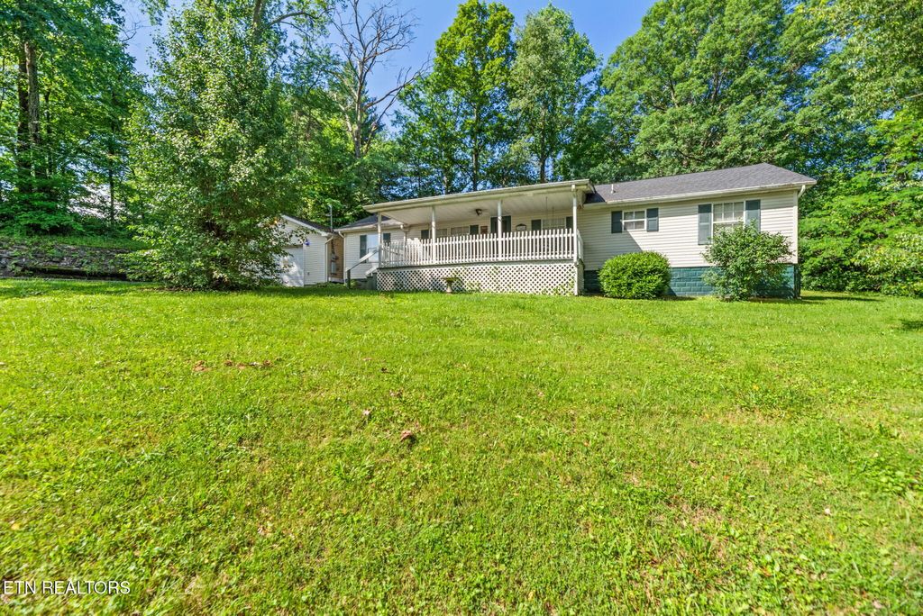 Photo of 348 Beechwood Lane, Clinton, TN 37716 (MLS # 1302129)