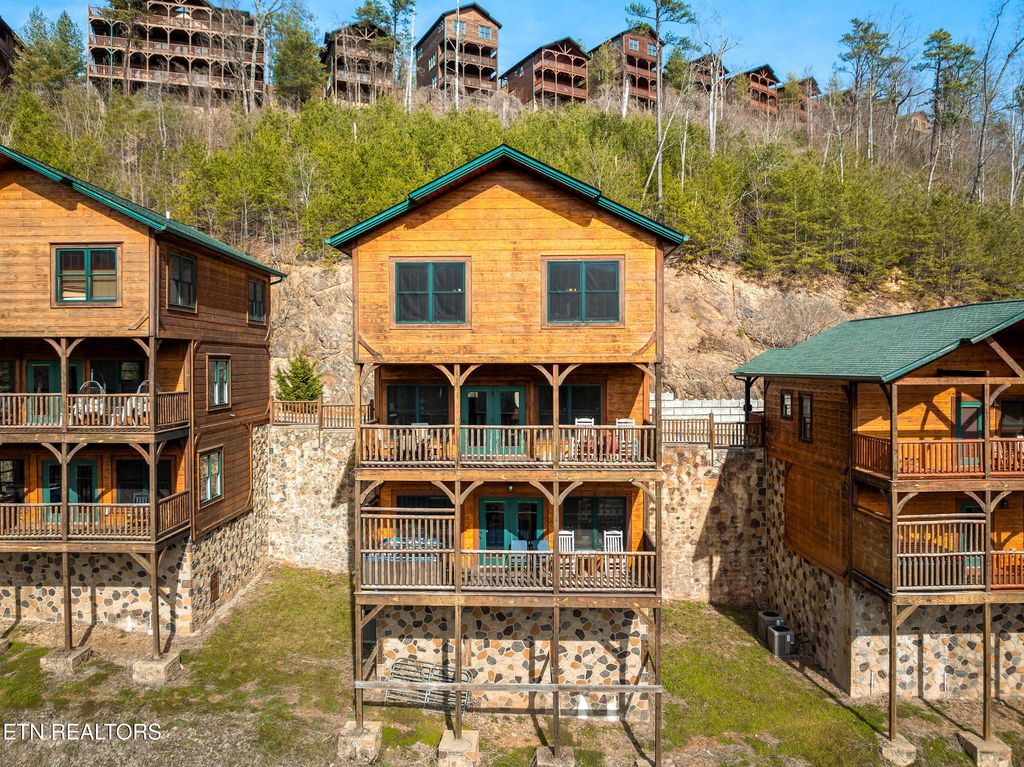 Photo of 856 Resort Way, Gatlinburg, TN 37738 (MLS # 1330898)