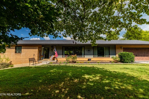 Photo of 314 Middleton Drive, Townsend, TN 37882 (MLS # 1355560)