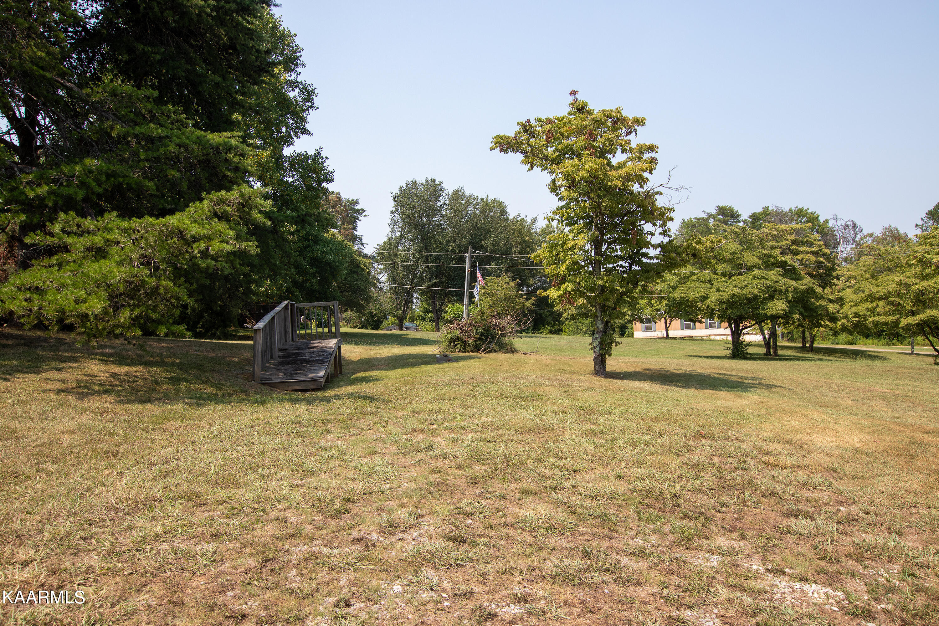 835 Holbert Lane
