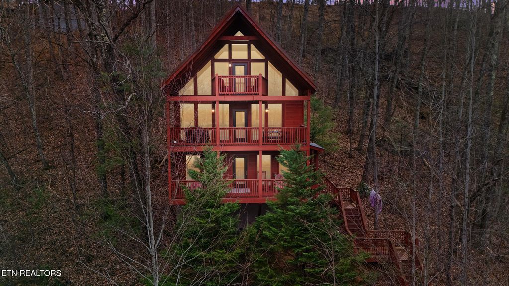 Photo of 1322 Ridgefield Drive, Sevierville, TN 37876 (MLS # 1324930)