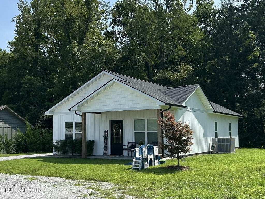 Photo of 254 Hemlock Springs Drive, Helenwood, TN 37755 (MLS # 1350973)