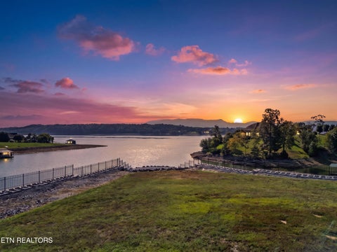Photo of 186 Scenic Shores Drive, Dandridge, TN 37725 (MLS # 1356134)