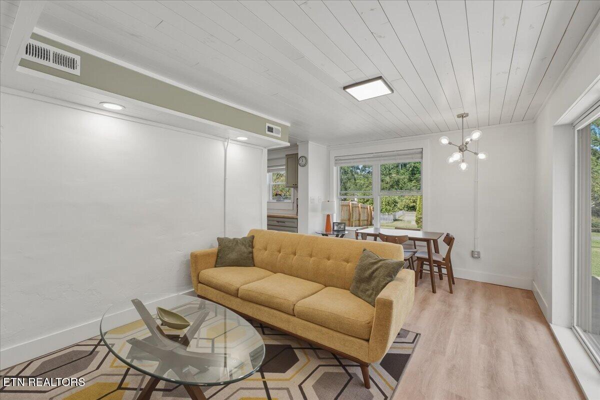 115 Pratt Lane