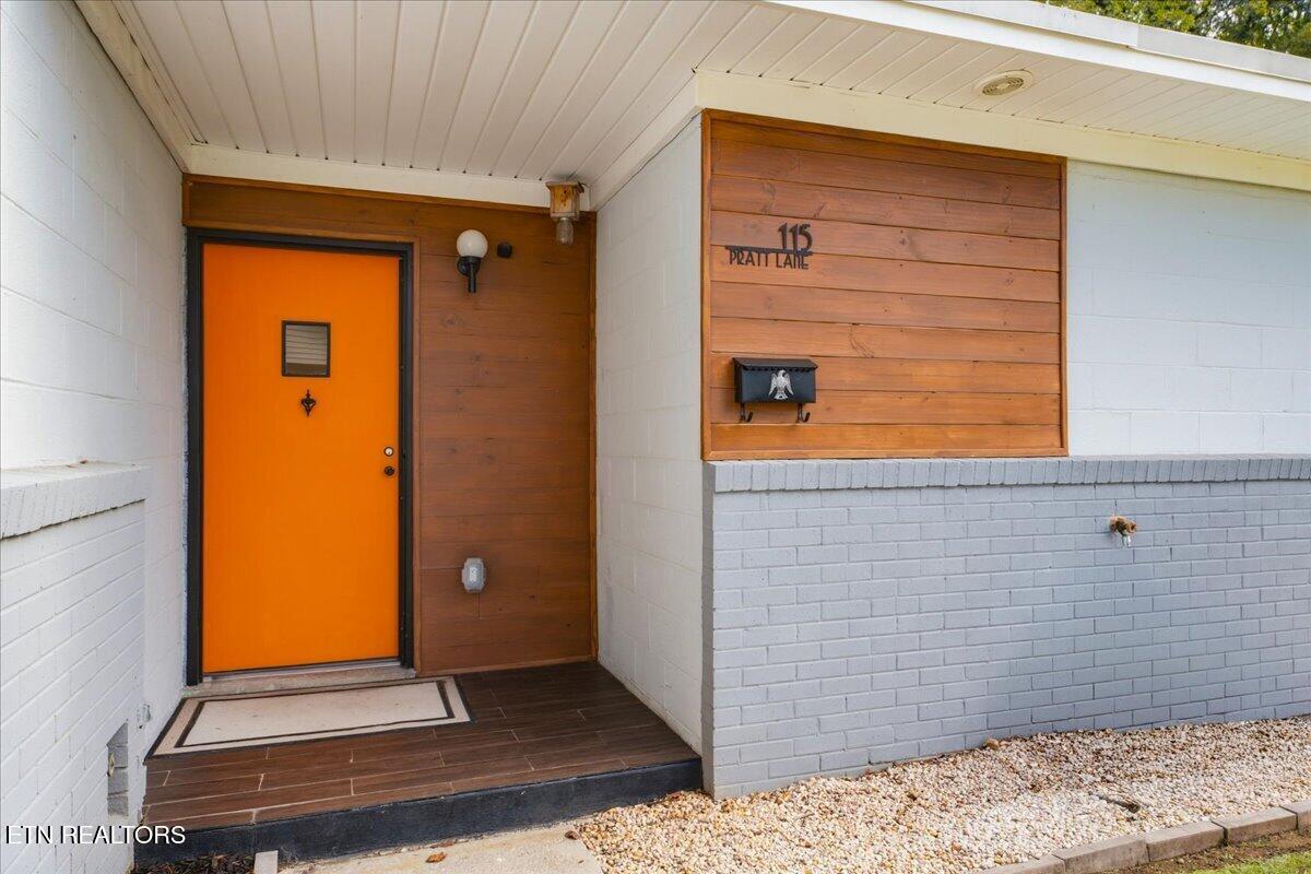 115 Pratt Lane
