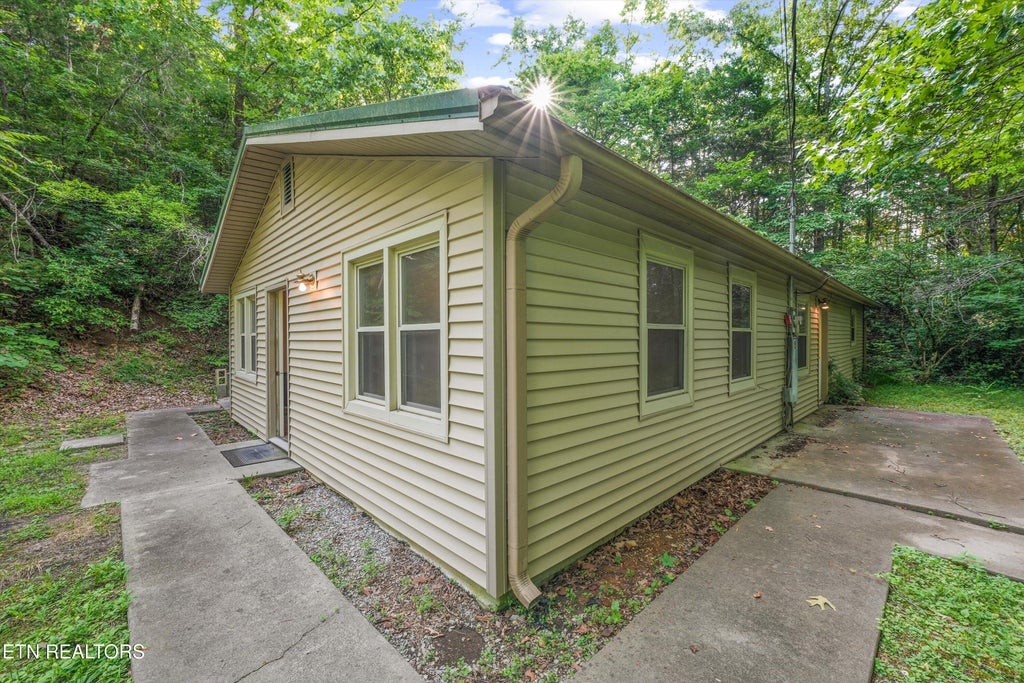 Photo of 324 Whaley Way, Sevierville, TN 37876 (MLS # 1348970)