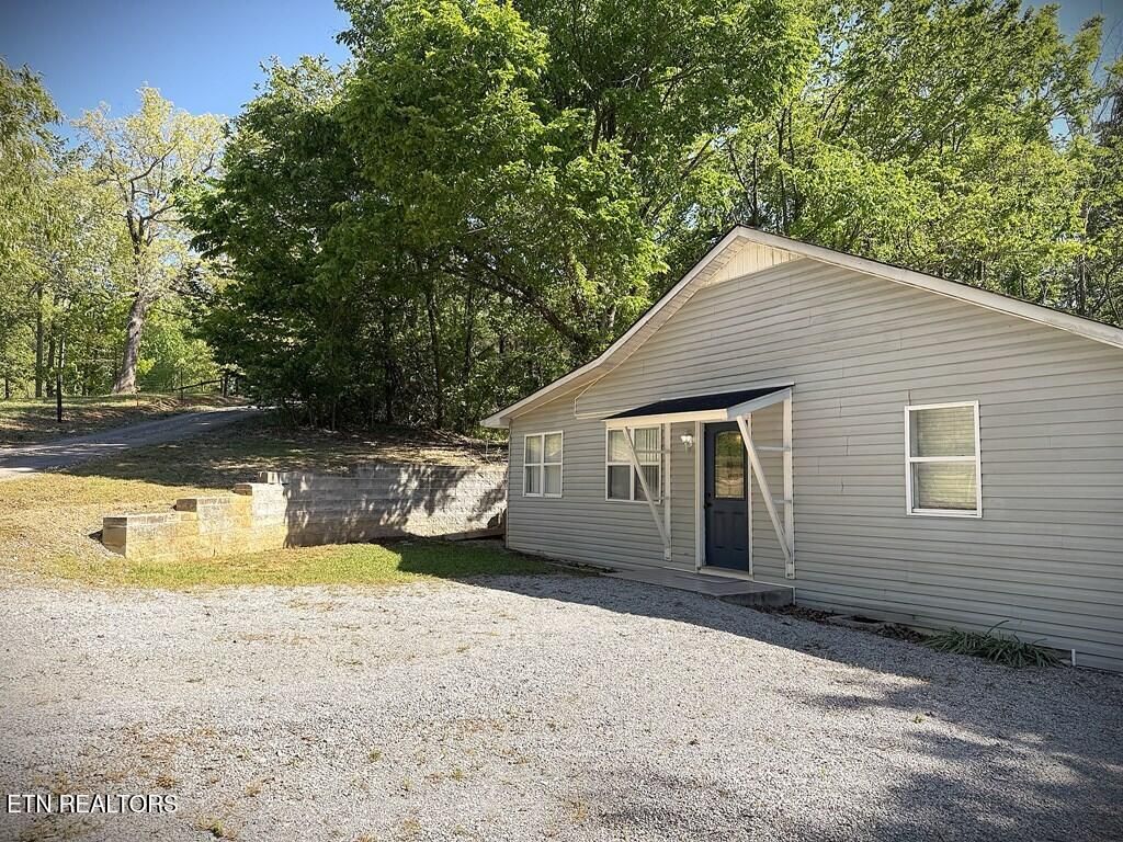 Photo of 2241 Byrdstown Hwy, Livingston, TN 38570 (MLS # 1337984)
